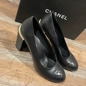 Black Chanel Pumps